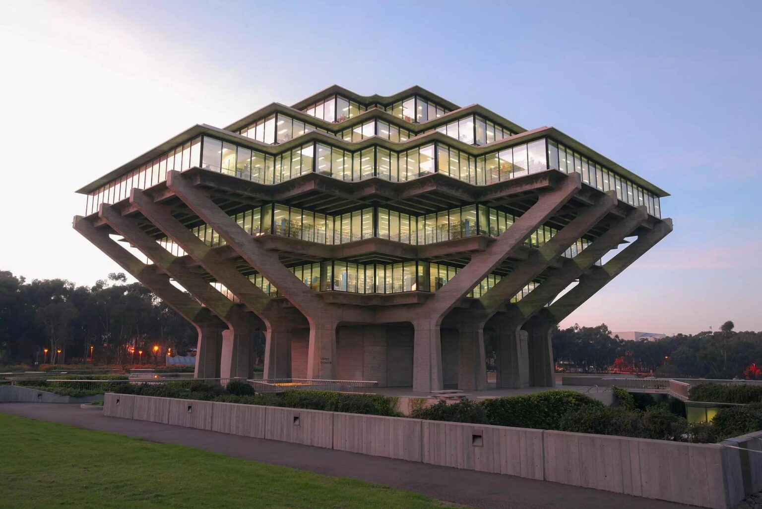 UC San Diego Climbs to #7 Among Leading U.S. Public Universities UC San Diego Climbs to #7 Among Leading U.S. Public Universities