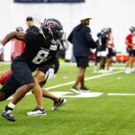 Harris Shines: Exciting Action on Training Camp Day 4 with Fans in the Stands!