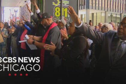 Trump’s Immigration Crackdown in Chicago May Extend for Six Weeks, Official Reveals