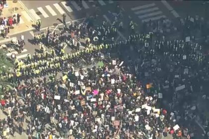 Tens of Thousands Rally at Daley Plaza and March Through Downtown in Powerful “No Kings” Protest
