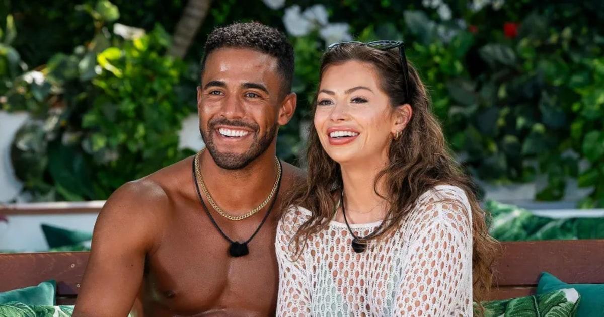 Love Island’s Kendall Washington & Kaylor Martin Go Pantsless While Enjoying ‘Bottomless’ Apps! Love Island’s Kendall Washington & Kaylor Martin Go Pantsless While Enjoying ‘Bottomless’ Apps!
