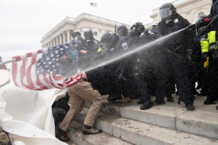US Political Dysfunction Poses a Serious Threat to Global Stability, Report Warns US Political Dysfunction Poses a Serious Threat to Global Stability, Report Warns