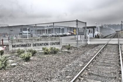 Two Firefighters Detained at Washington ICE Center Amid Wildfire, Says U.S. Representative