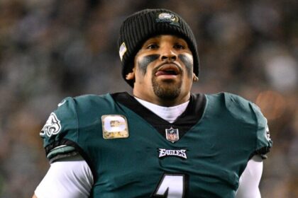 Eagles Jalen Hurts Frustrated Chiefs Yet Again In 20-17 Win – Sports Illustrated