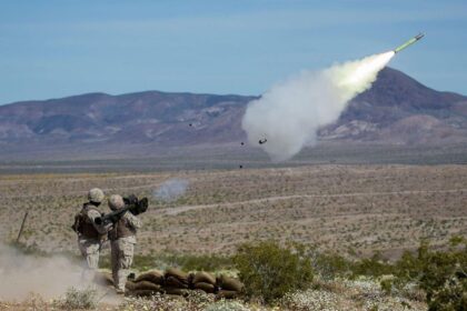 Raytheon Boosts Italian Collaboration on Standard Missile Production and Lands 6M Stinger Deal