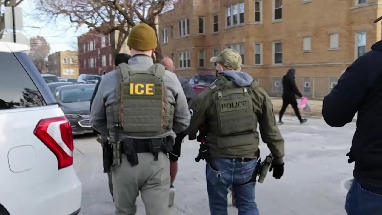 Over 400 Arrests Made in Major Chicago Area Operation, Says Top Immigration Official