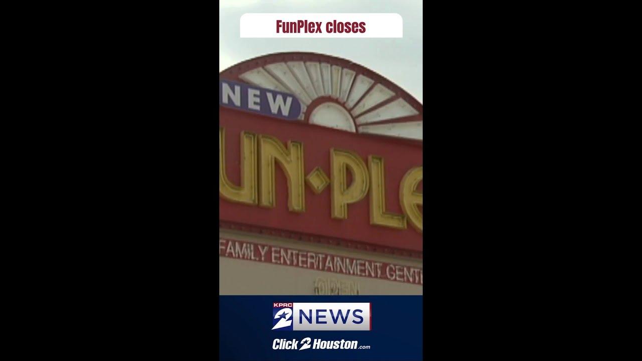 Beloved Houston Entertainment Center Hosting Final Auction to Sell Off Treasures