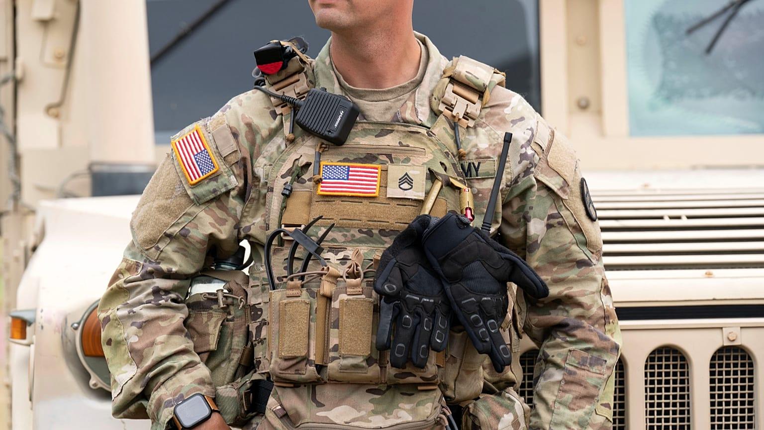 US National Guard Troops Start Carrying Weapons in Washington, DC