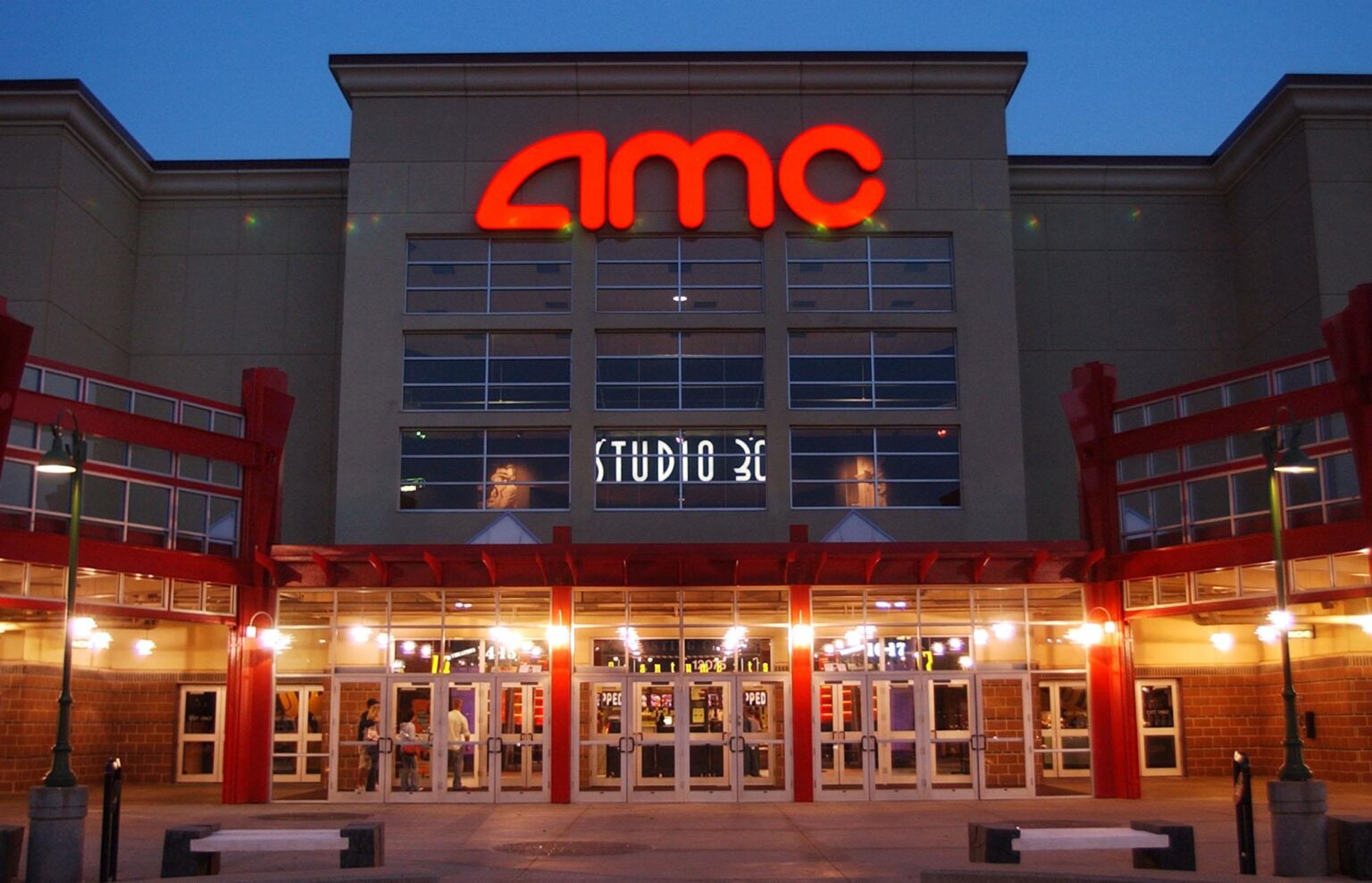 AMC to Revitalize Former ShowPlace Icon Movie Theater in South Loop