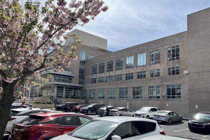 Why Many Philly Students Who Plan to Attend College Never Enroll