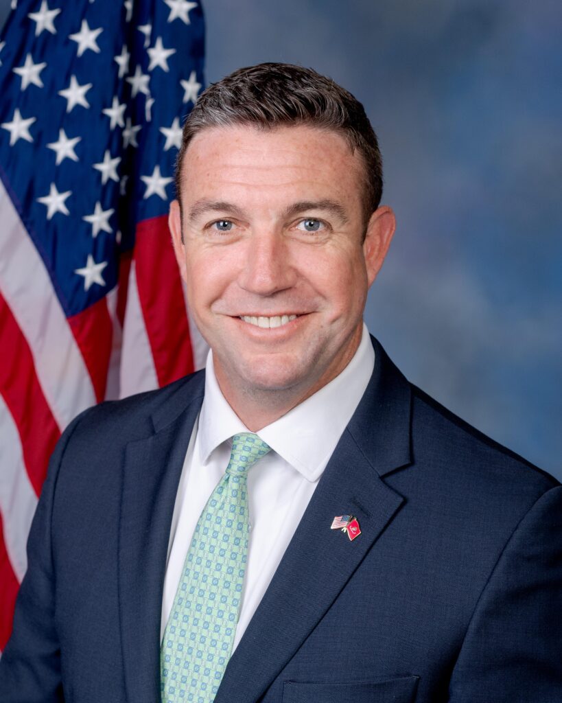 Duncan Hunter: California Republican officially resigns after pleading guilty to corruption – The Guardian