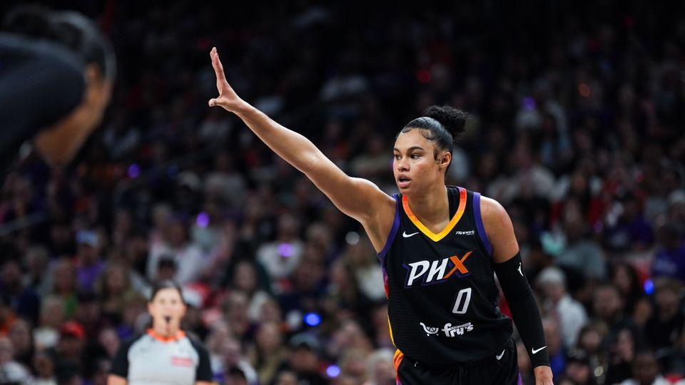 Phoenix Mercury Secure WNBA Finals Berth with Electrifying Win