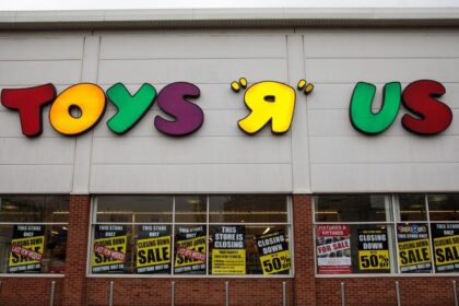 Toys ‘R’ Us Closes Its Final Stores, Including 9 Locations in Phoenix