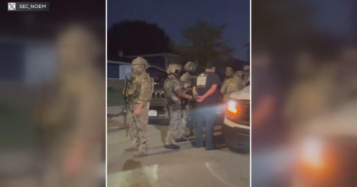 Two U.S. Citizens Among Seven Detained in Early Morning ICE Raid in Elgin, Illinois