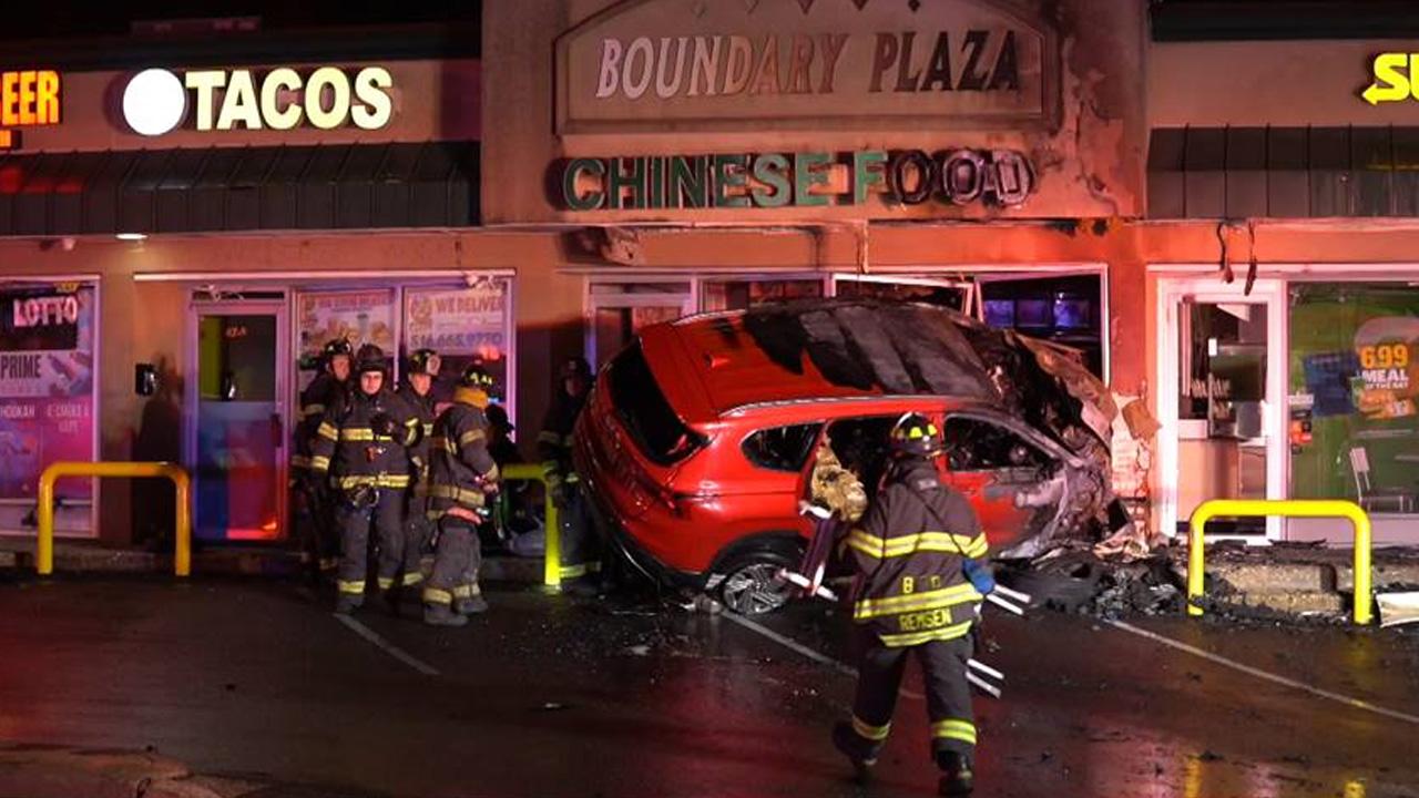 SUV Crashes Into Restaurant During Food Influencers’ Review—Watch the Shocking Video!