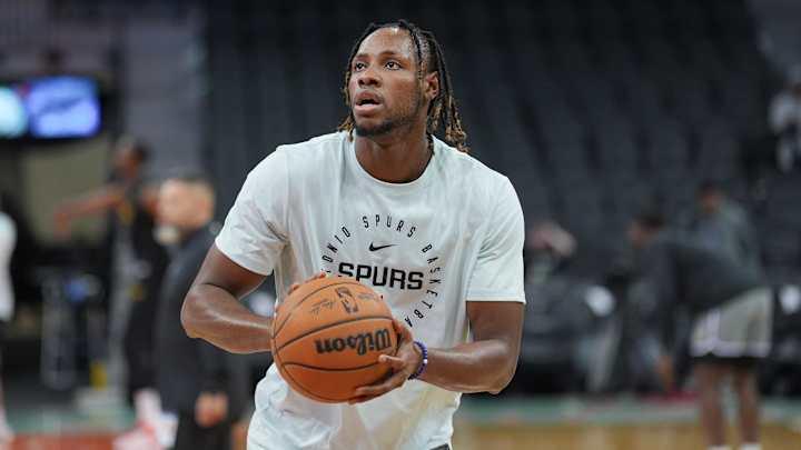 NBA Fans React to Spurs’ Exciting New Free Agent Center Signing