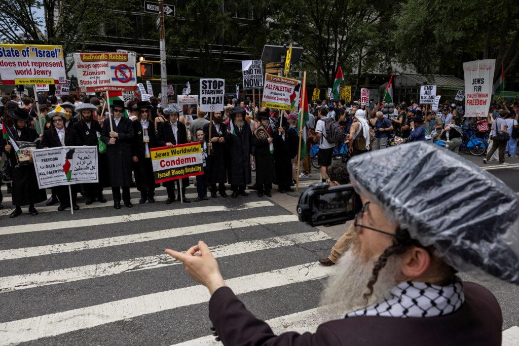 Many American Jews Express Strong Criticism of Israel’s Actions in Gaza, Poll Reveals