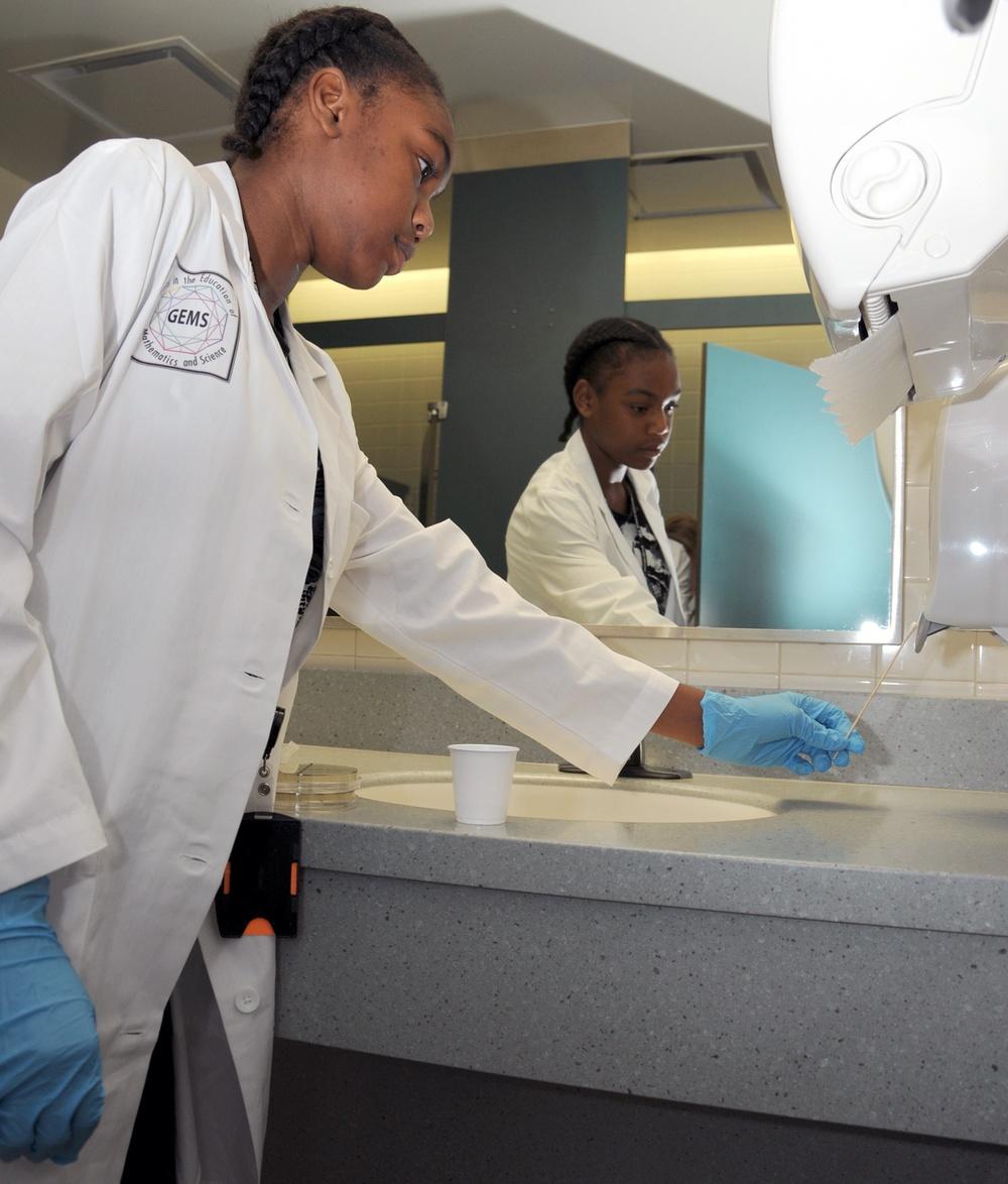 US Army Institute of Surgical Research Hosts Exciting Mathematics and Science Camp