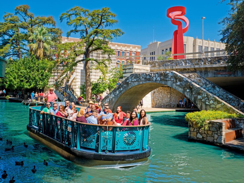 San Antonio Businesses Thrive with Strong Tourism Despite National Drop in International Visitors San Antonio Businesses Thrive with Strong Tourism Despite National Drop in International Visitors