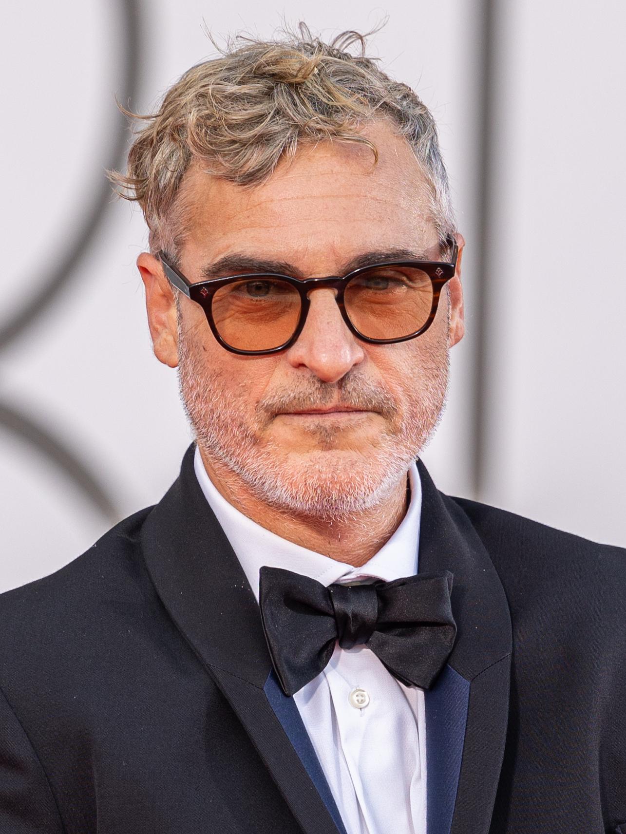 Joaquin Phoenix Reveals How Media Coverage Complicated His Grieving After Brother River’s Death Joaquin Phoenix Reveals How Media Coverage Complicated His Grieving After Brother River’s Death