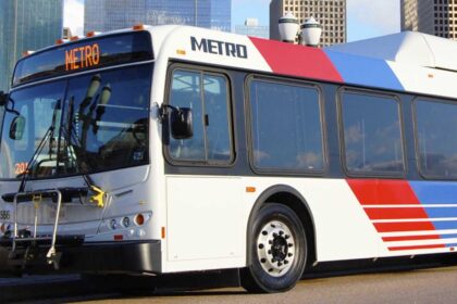 Man Stabbed in Southeast Houston Immediately After Exiting METRO Bus