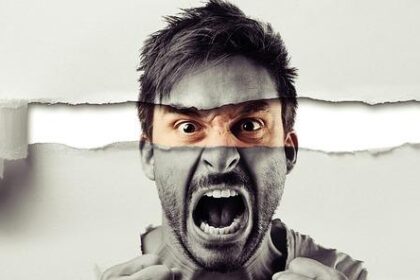 Tear Gas Deployed by CBP Agents During Arrest Operation in Chicago Neighborhood, Witnesses Report