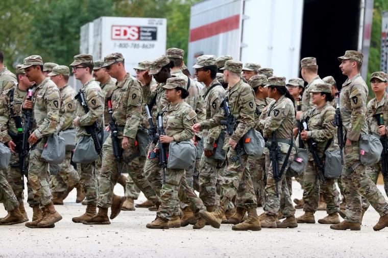 Texas National Guard Troops Arrive in Illinois, Expected to Begin Assignments Wednesday Texas National Guard Troops Arrive in Illinois, Expected to Begin Assignments Wednesday