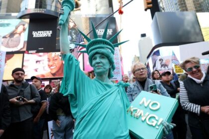 Millions Take to the Streets in Nationwide Day of Protest Against Trump – Live Coverage Millions Take to the Streets in Nationwide Day of Protest Against Trump – Live Coverage