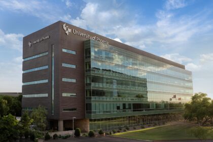 University of Phoenix Owner Aims for .2 Billion Valuation in Upcoming US IPO