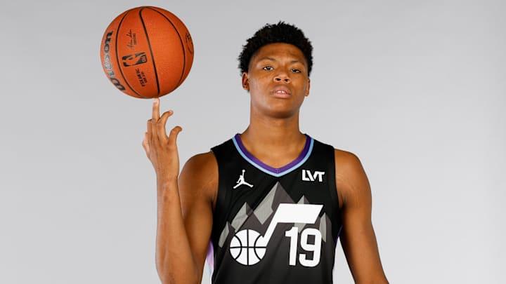 Ace Bailey Lights Up the Court in Utah Jazz’s Thrilling Overtime Battle Against San Antonio Spurs Ace Bailey Lights Up the Court in Utah Jazz’s Thrilling Overtime Battle Against San Antonio Spurs