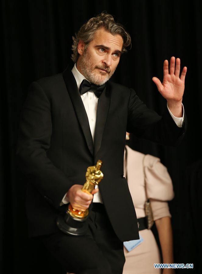 Joaquin Phoenix’s Unforgettable Journey to Oscar Glory: Emotional, Empowering, and Bold