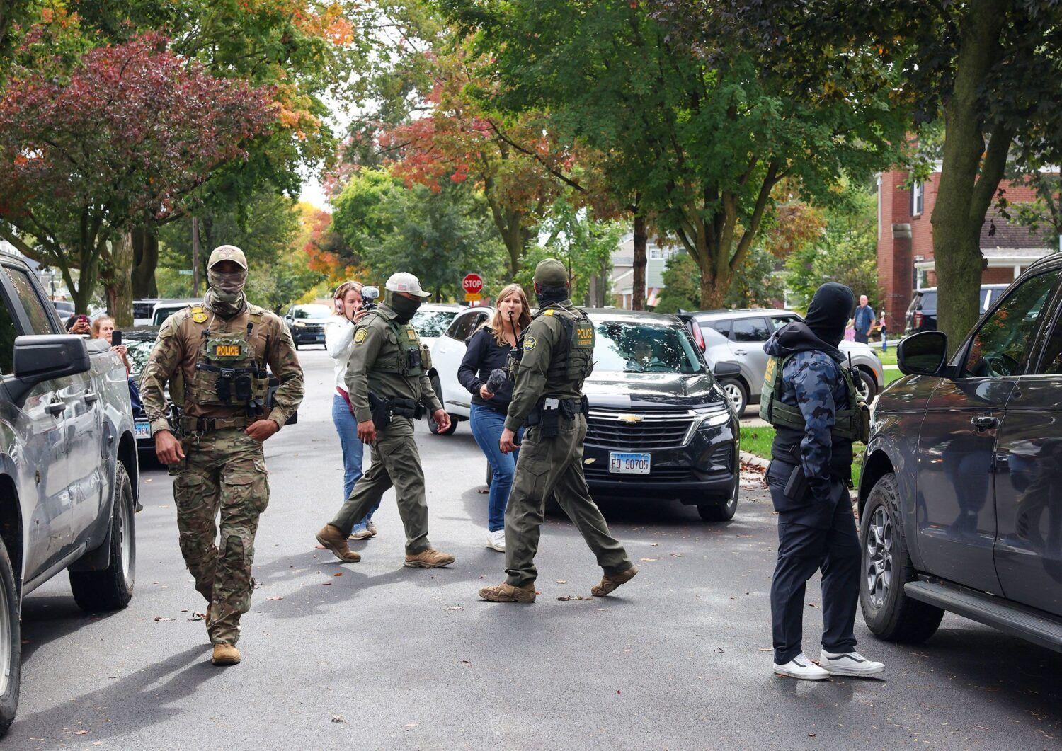 Masked Agents Storm Chicago Suburb, Sparking Residents to Rally and Capture the Moment