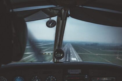 Colombia Deploys Plane to Repatriate 110 Citizens as Tariff Tensions Escalate