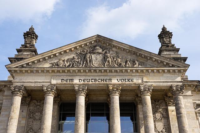 Government Shutdown Poised to Drag Into Next Week as Senate Leaves Without Deal