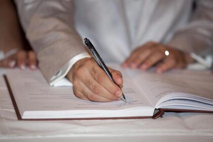 Top White House Officials Rally Support with Public Appearances Alongside U.S. Troops