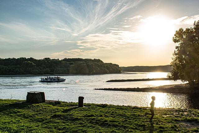 Devin Booker Shines as Suns Dominate Mercury in Thrilling Semifinals Run