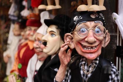 A Beacon of Warmth and Light: Puppets Take Chicago – The New York Times