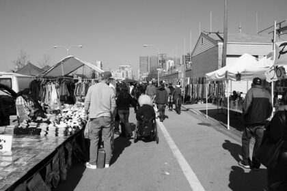 Chicagoans Buy Out Street Vendors Amid Federal Immigration Crackdown – WTTW