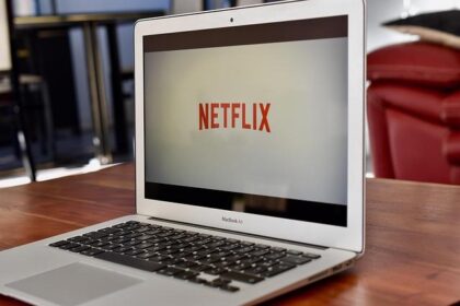 Can Netflix Be the Key to Reviving the American Mall?