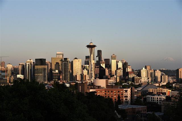 Shootout at Seattle Food Festival Leaves 3 Dead as Police Hunt Second Suspect