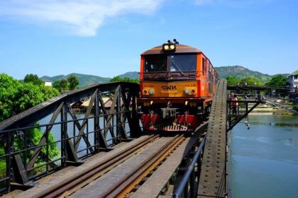 Tragic Discovery: 7 People Found Dead Near Texas Railroad Tracks