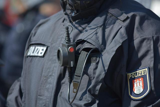 ICE Officers Involved in Fatal Houston Shooting Were Not Wearing Bodycams ICE Officers Involved in Fatal Houston Shooting Were Not Wearing Bodycams